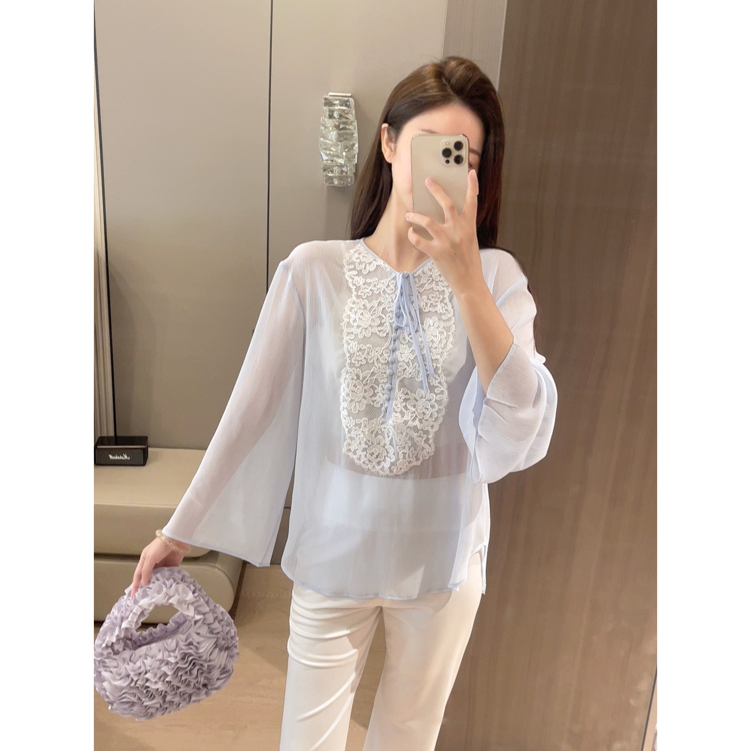 ZLeays林小允【冰蓝】透气蓝色小清新拼接刺绣V领显瘦防晒小衫-323