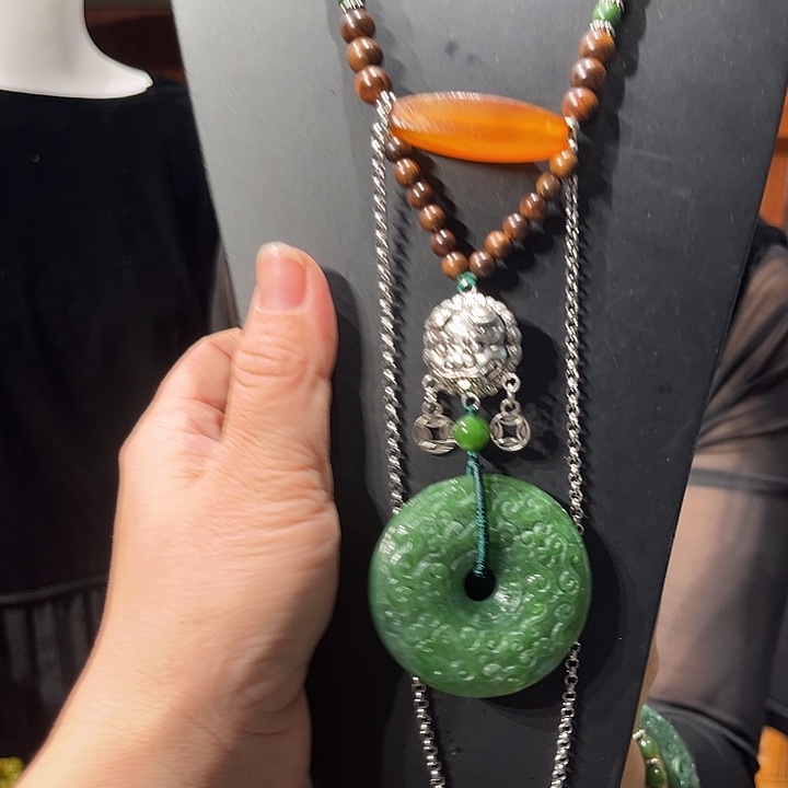 颈饰未镶嵌和田玉