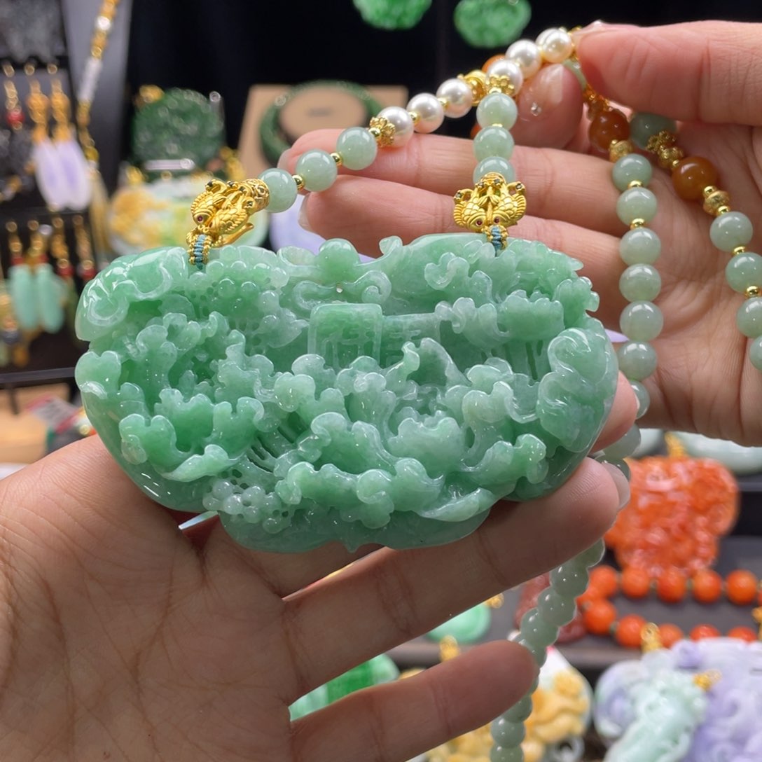 翡翠颈饰未镶嵌代编织