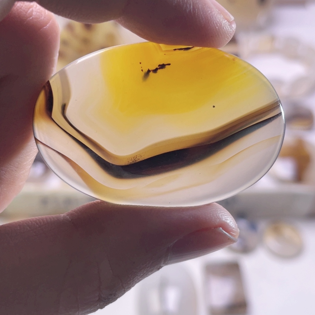 玛瑙/玉髓未镶嵌珠宝奇石