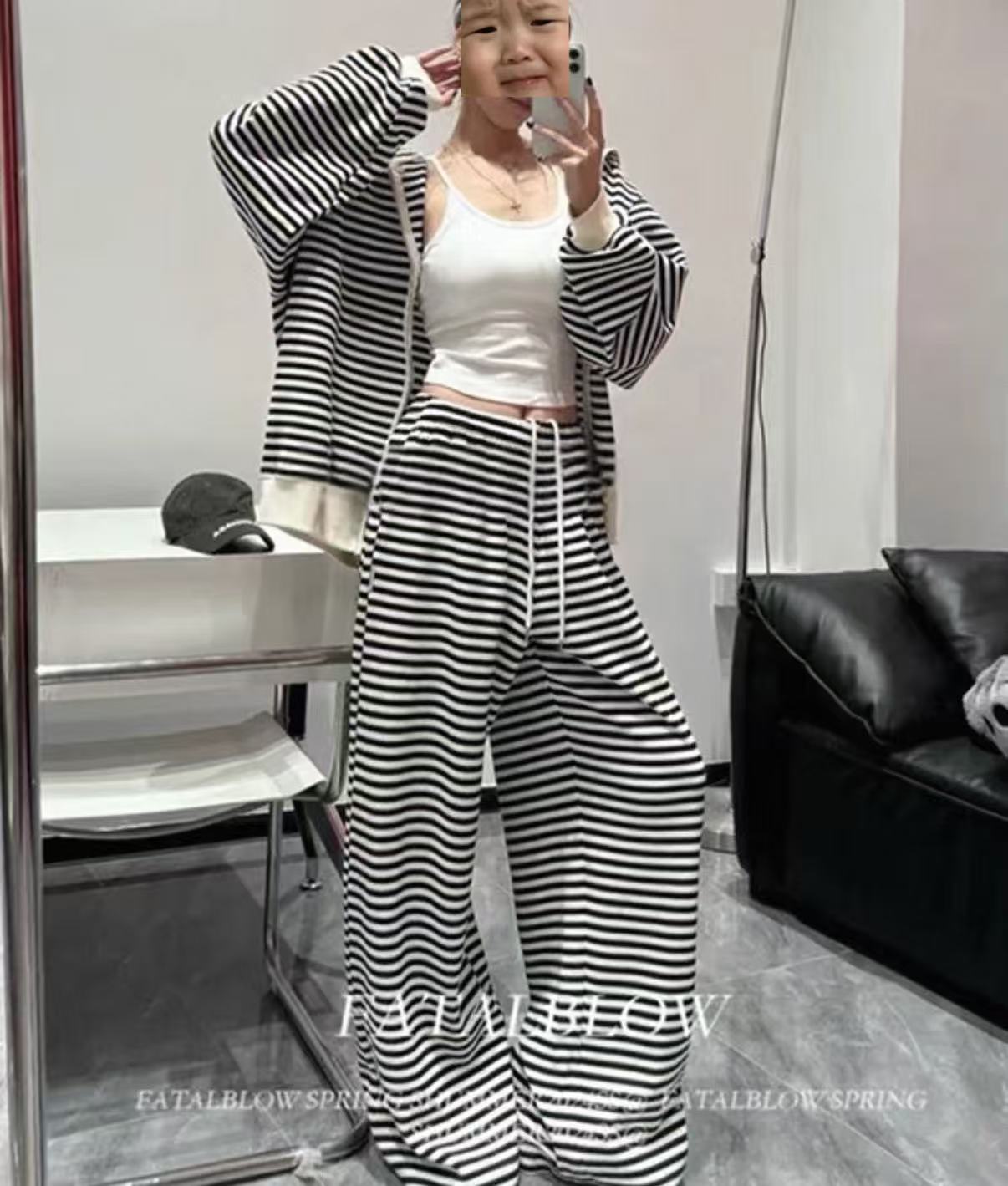 三金  设计感女套装新款连帽休闲卫衣+阔腿裤073075