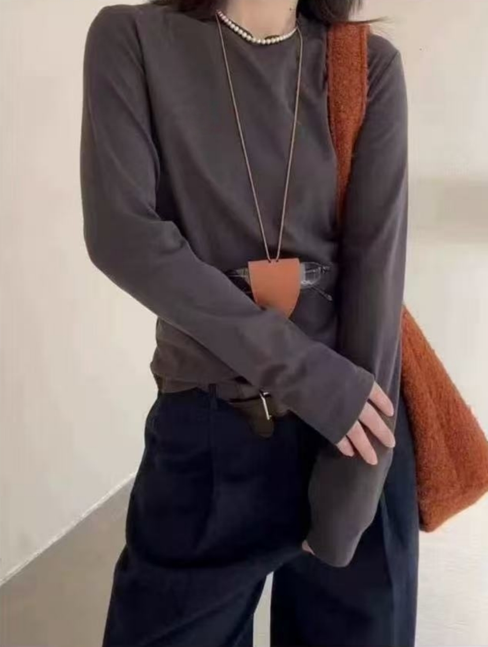 Manmi   潮牌爱心刺绣标磨毛打底衫  8981（C7↓）