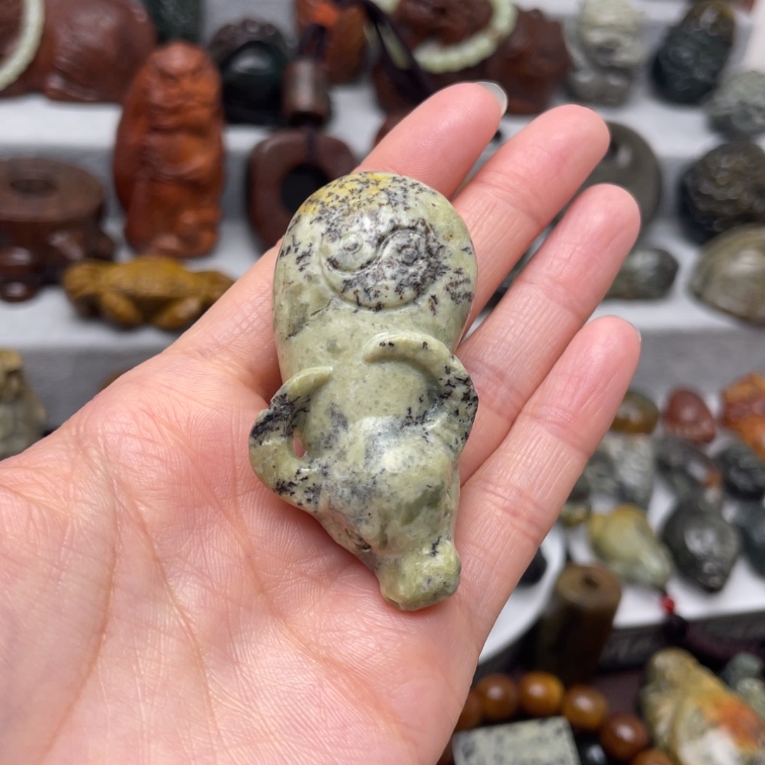 岫岩河磨玉（透闪石质玉）未镶嵌颈饰