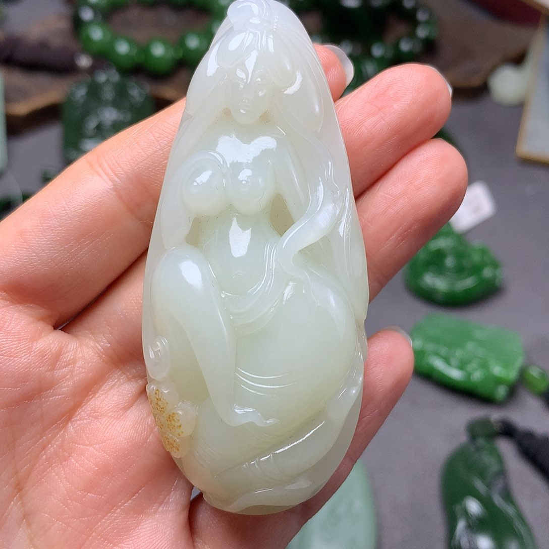 和田玉颈饰未镶嵌