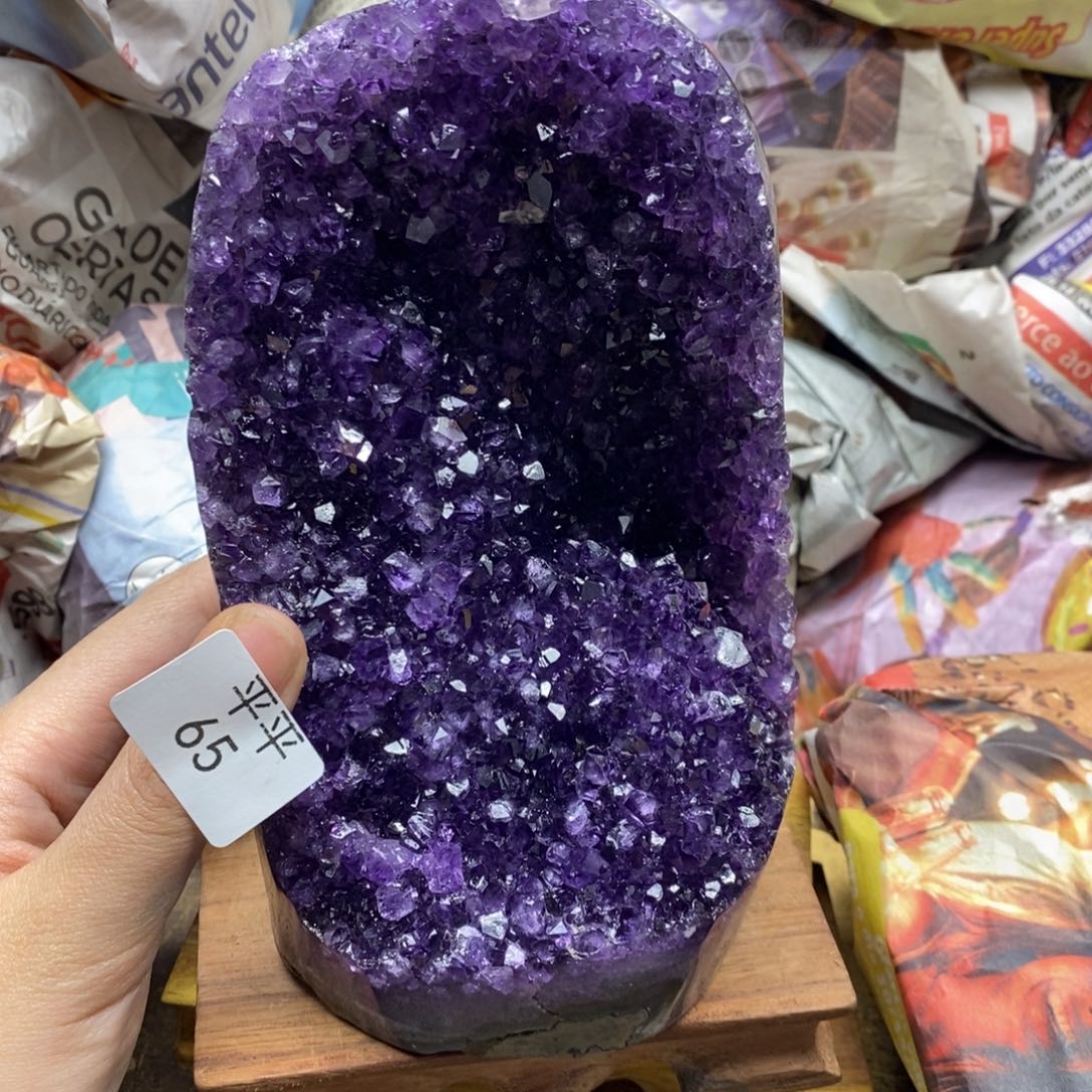 紫晶乌拉圭未镶嵌