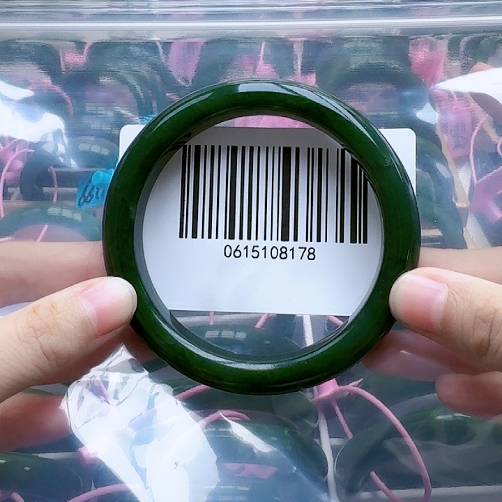 和田玉（碧玉）手镯未镶嵌9**86263微瑕