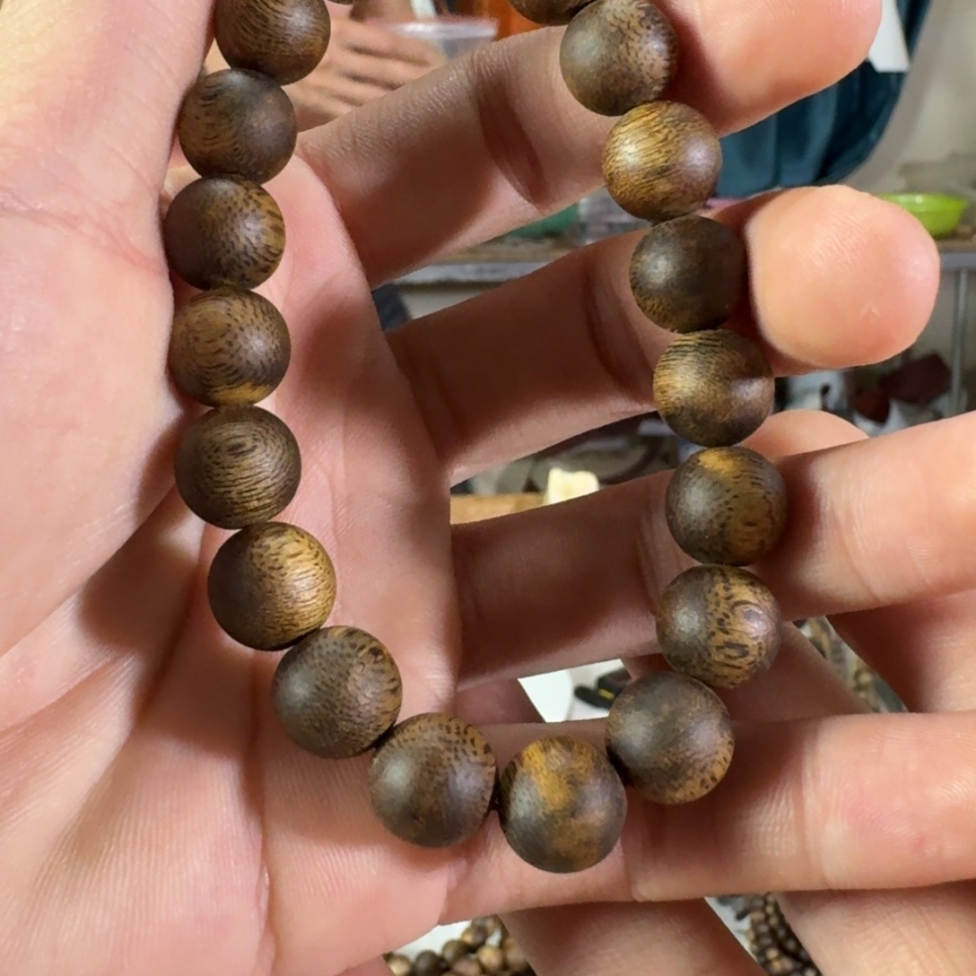 桢***奇楠沉香手串卡1.1 9g＋