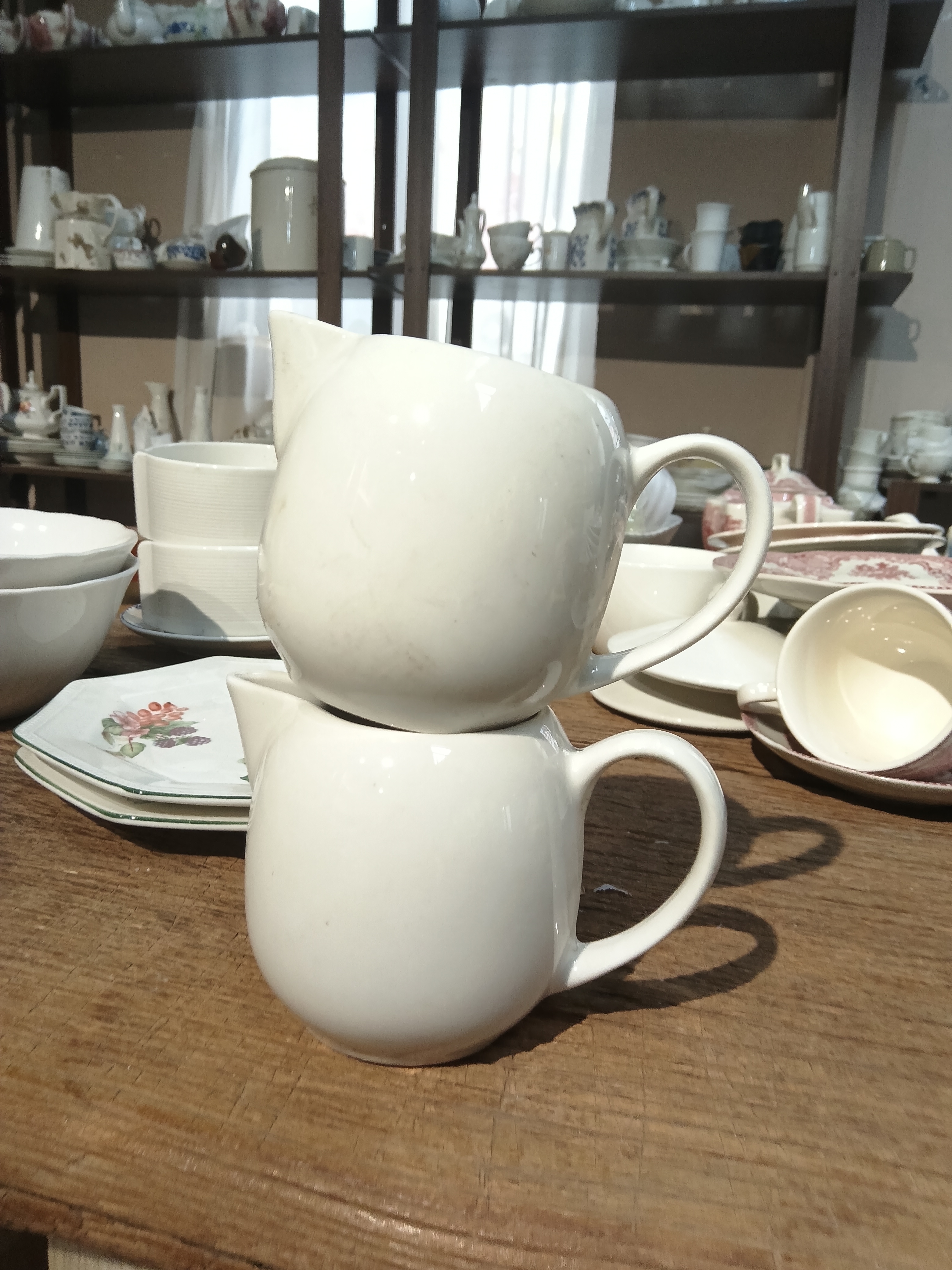 国营尾货奶杯一对，微瑕