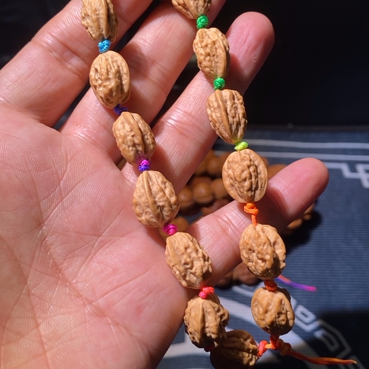 手串文玩核桃?****…………