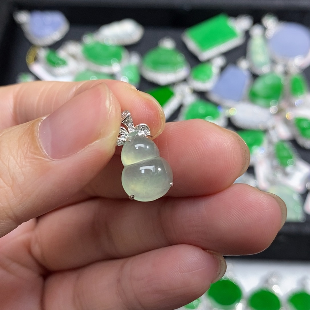 翡翠18K金镶嵌吊坠(不含链)