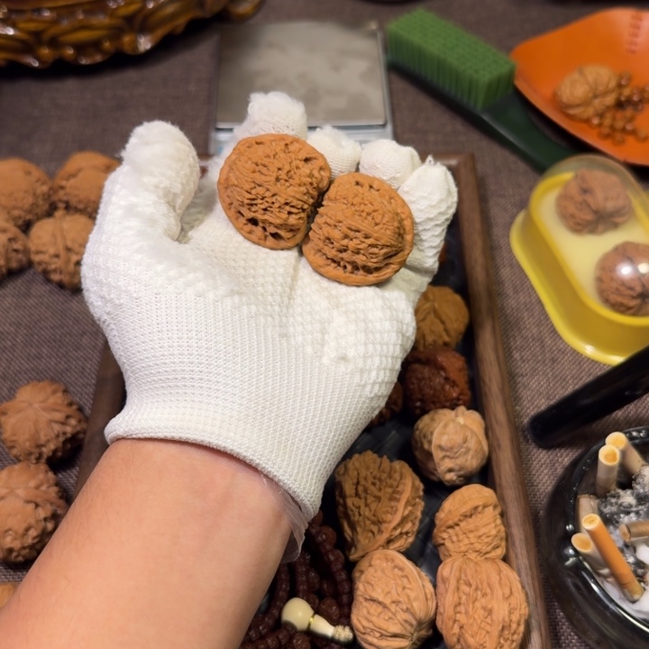 文玩核桃吊坠拉丝蚂蚁纹