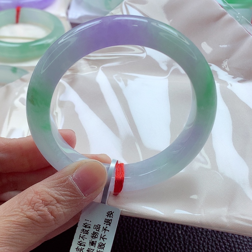 【闪购商品】翡翠手镯未镶嵌55.2春彩A