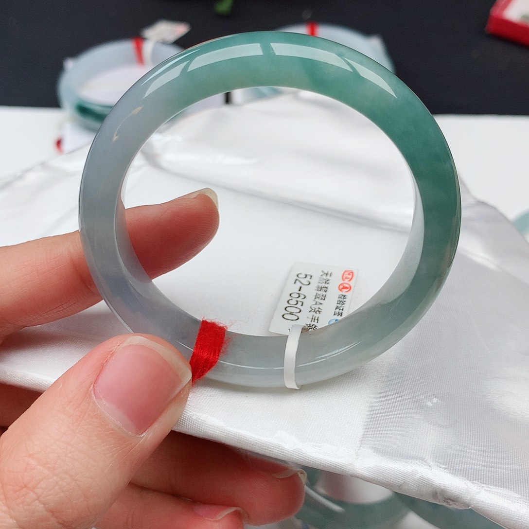 翡翠手镯未镶嵌天然翡翠手镯