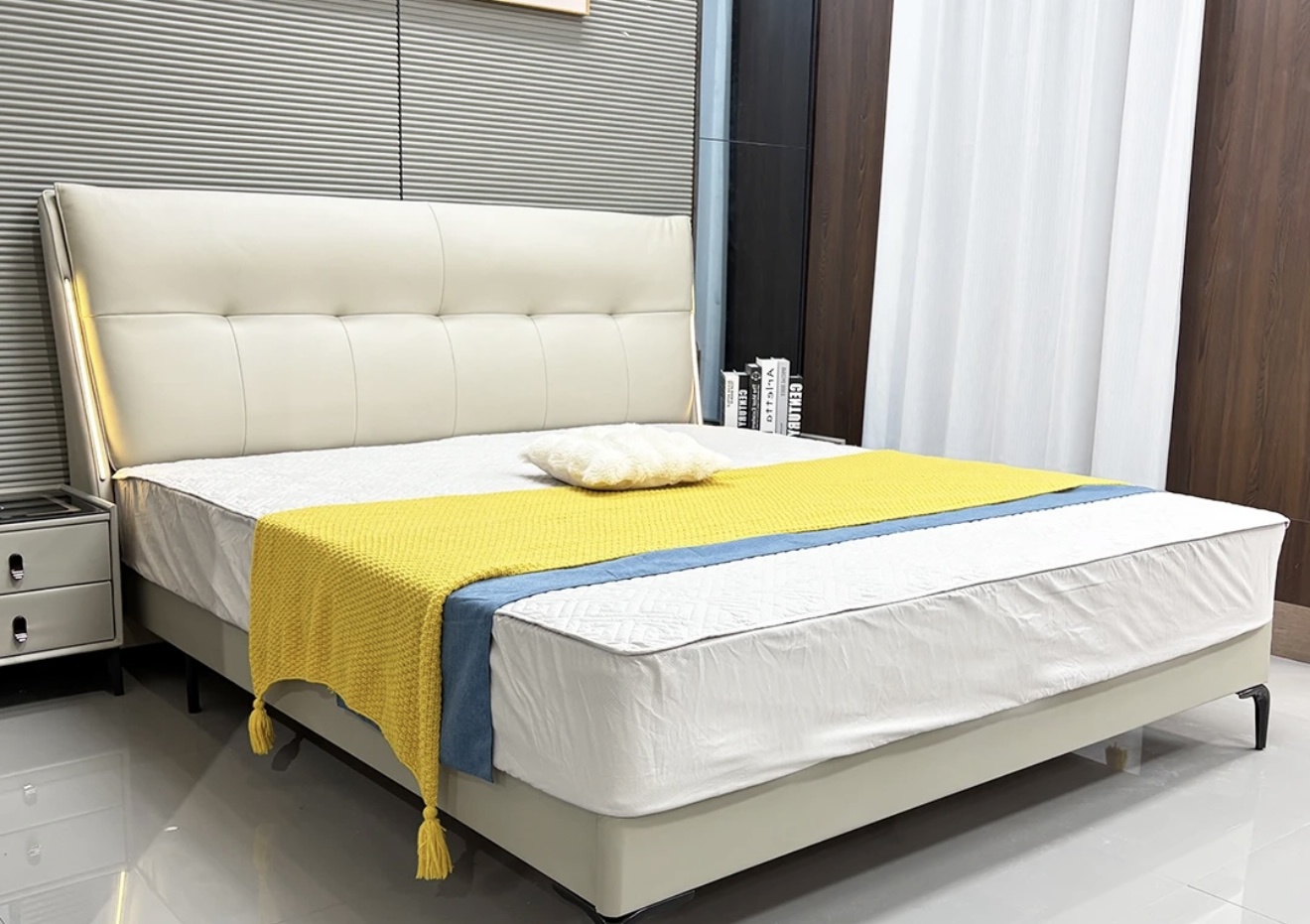 2025新款生态真皮软包落地床头高端大气尺寸可定制轻奢主卧大床