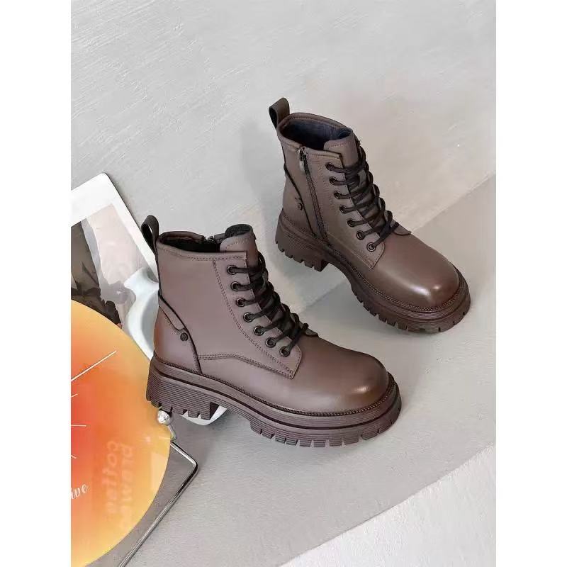 W8285厚底马丁靴女正品新款冬季英伦短靴百搭加绒机车靴 薄绒