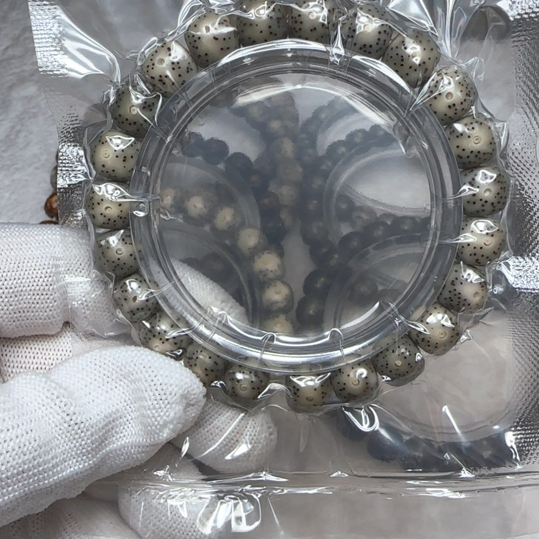 手串星月菩提11号绿冰10+左右