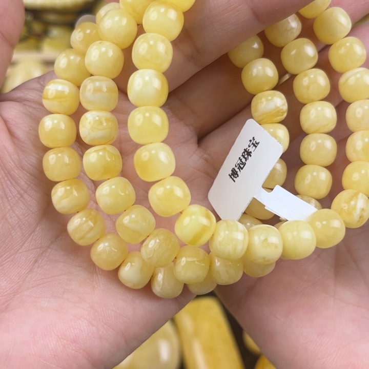 琥珀珠宝奇石未镶嵌琥珀，多样性发其一