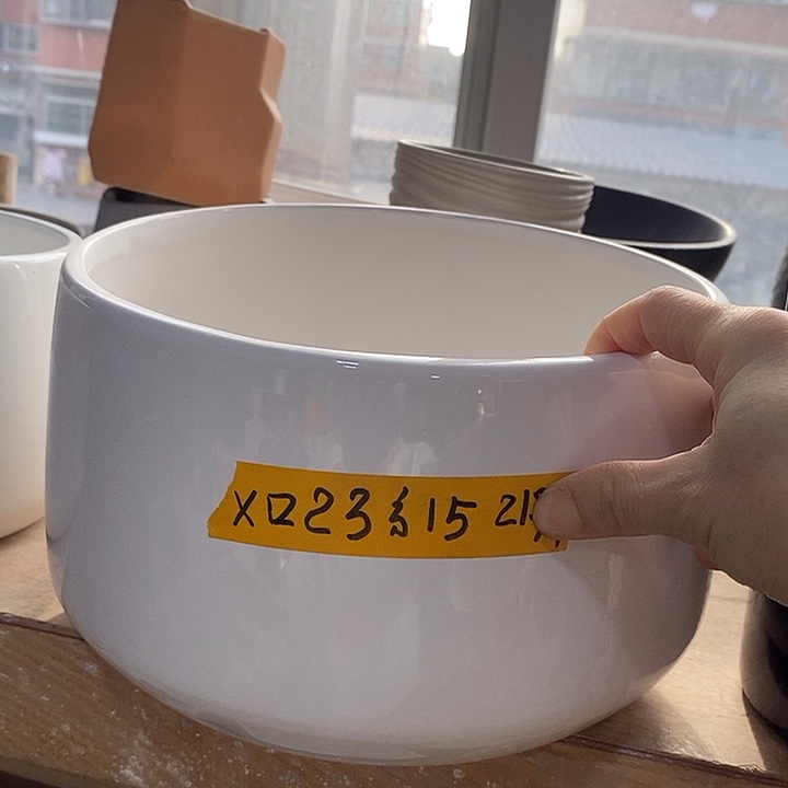 陶盆有孔 瑕疵针孔漏釉介意勿拍外口 23外高14