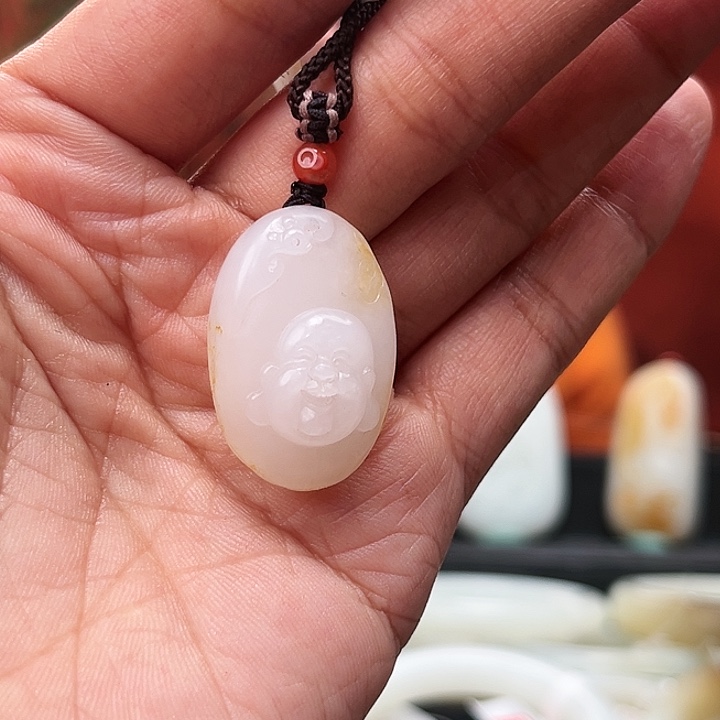 和田玉颈饰未镶嵌