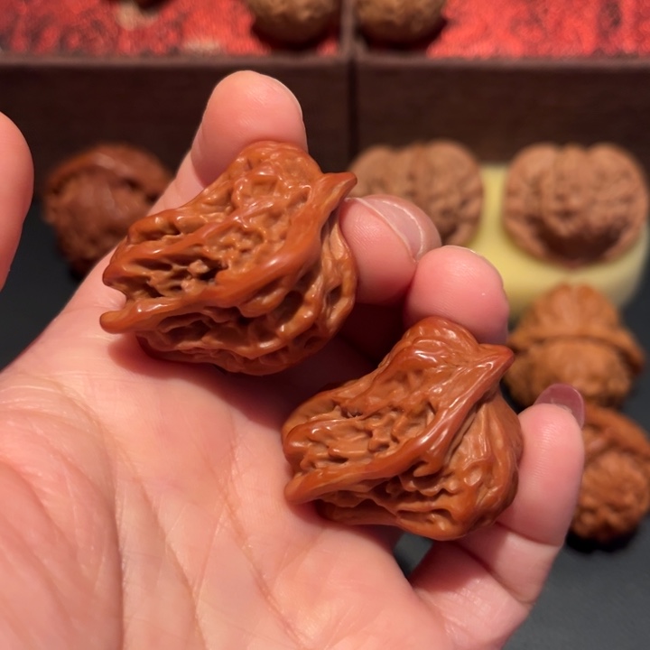 文玩核桃吊坠小鸟