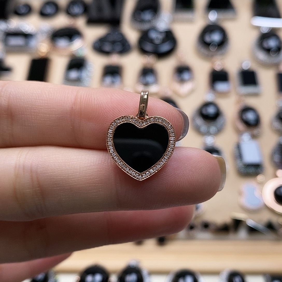 翡翠颈饰18K金镶嵌天然翡翠墨翠