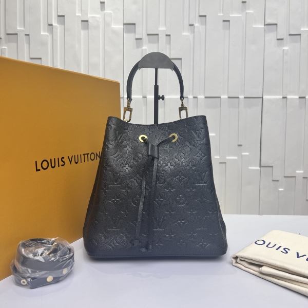 95新/路易威登/包包/市场价25000/250425CZ0025