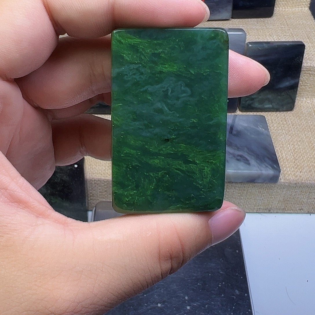未镶嵌和田玉（碧玉）珠宝半成品