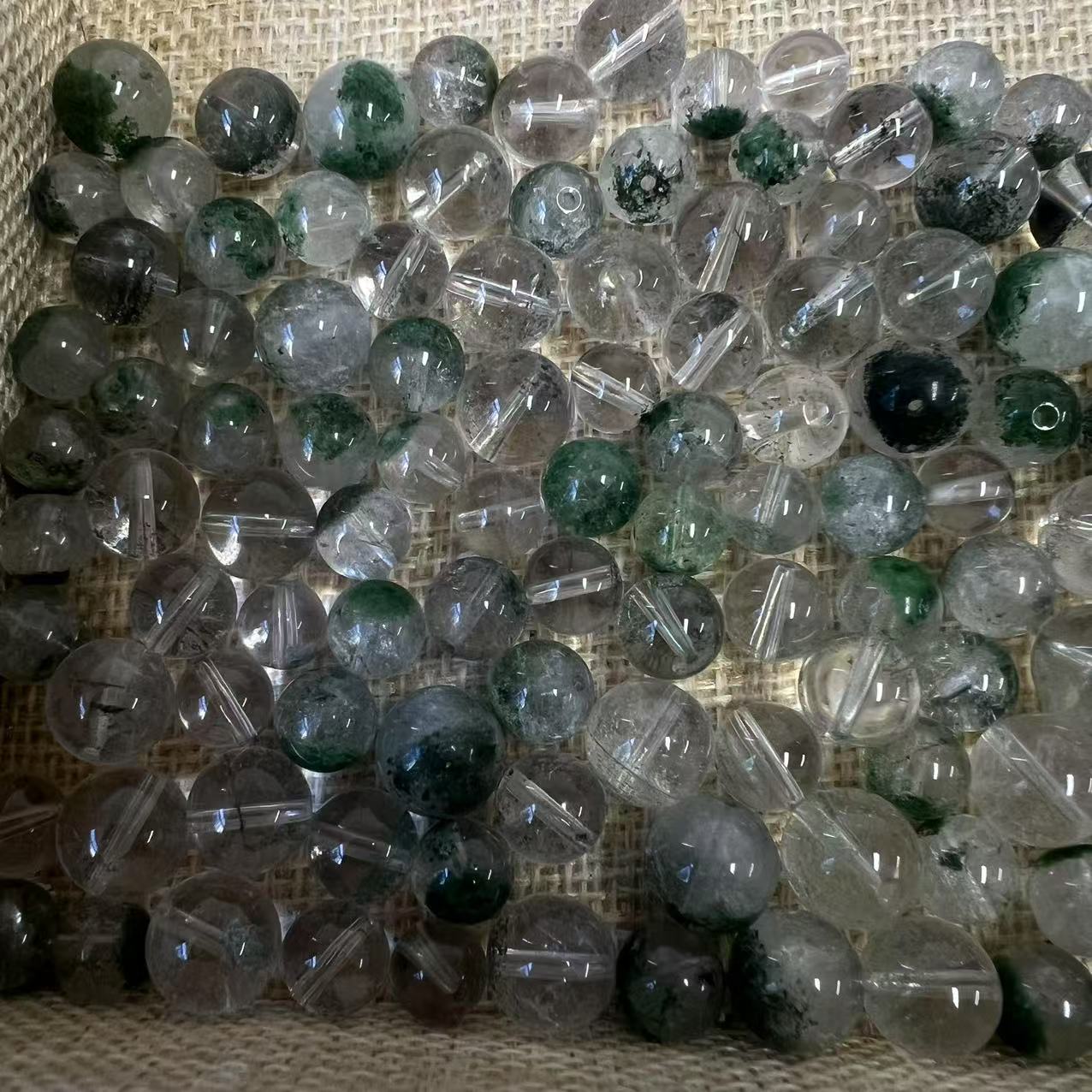原矿无优化水晶对珠多样性发1对（大小颜色会有差异）