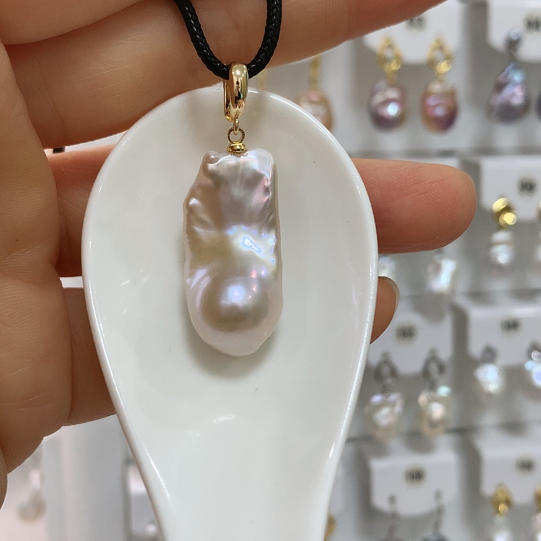 未镶嵌颈饰淡水珍珠