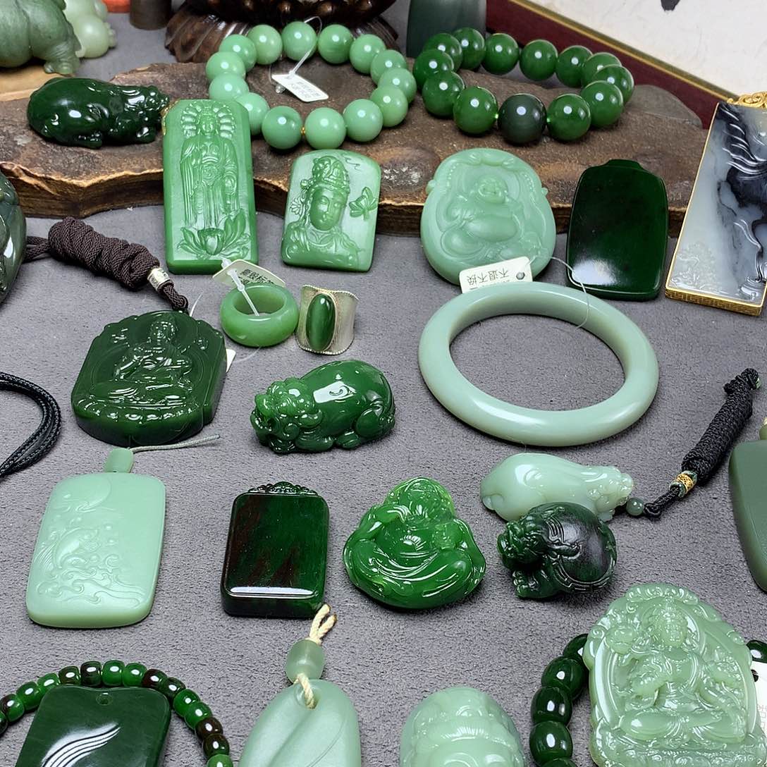 和田玉颈饰未镶嵌