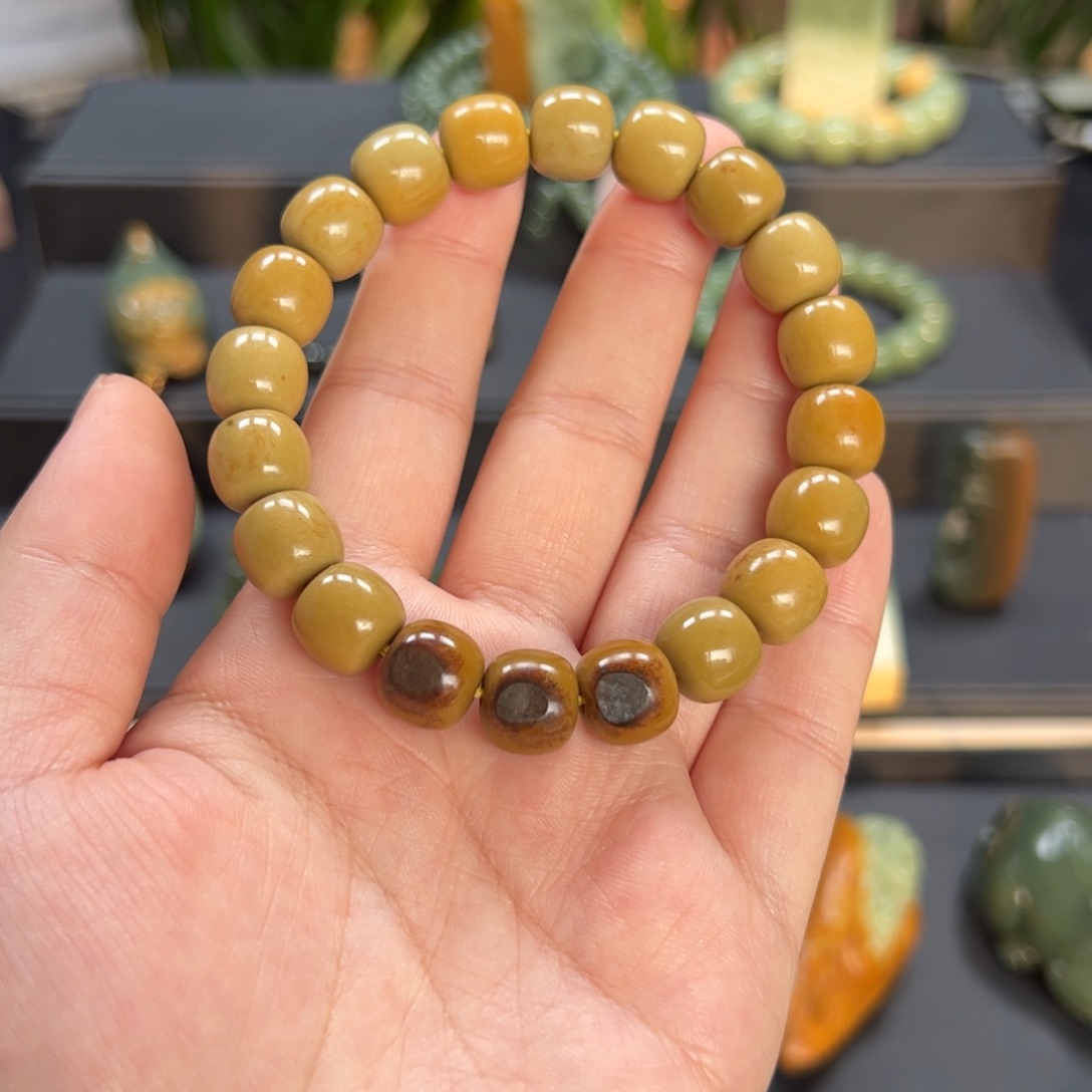 海***风岫岩河磨玉（透闪石质玉）未镶嵌颈饰