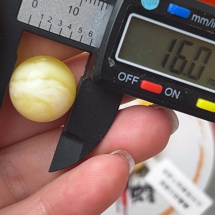 琥珀裸石未镶嵌蜜蜡172