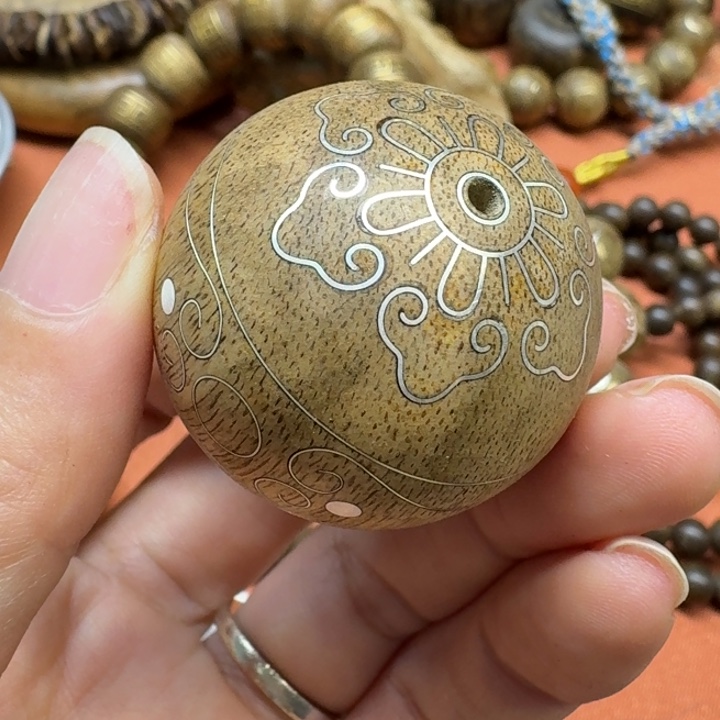 大叶紫檀（黑酸枝木类）