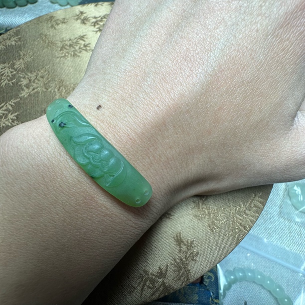 天然和田玉手牌挂坠