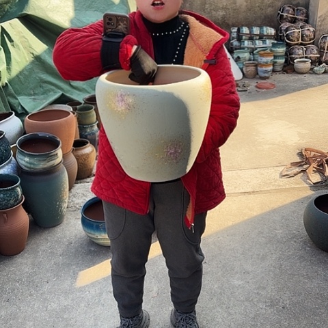 口28高31瑕疵底裂盆子 