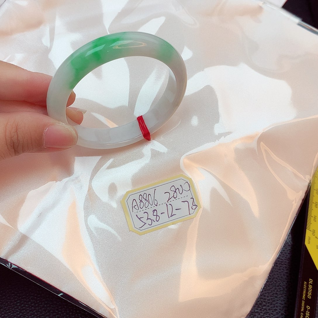翡翠手镯未镶嵌用****8天然缅甸翡翠A货