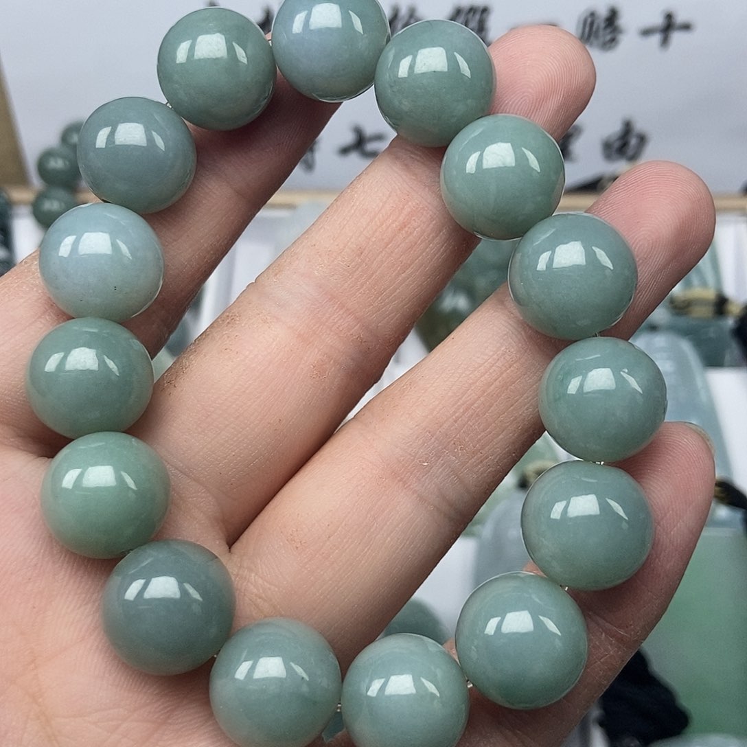 颈饰未镶嵌翡翠手串