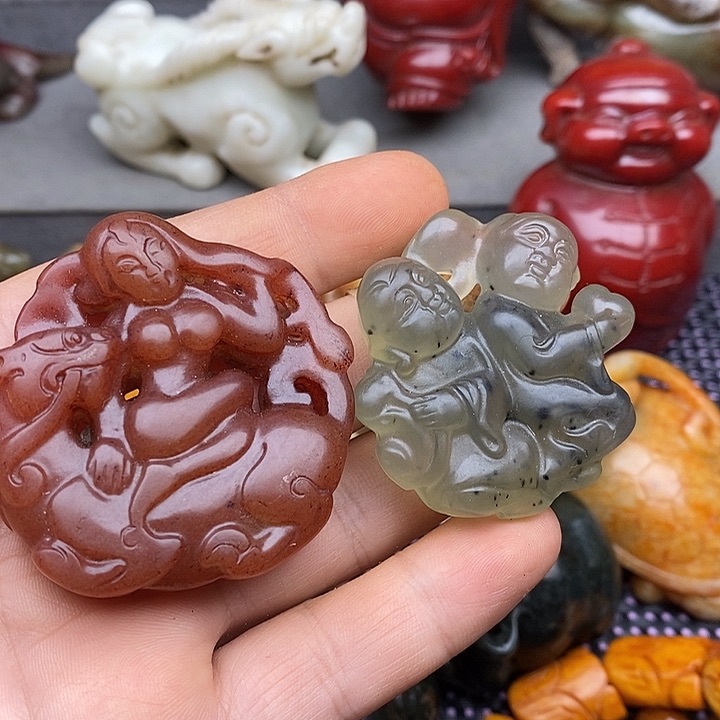 未镶嵌蛇纹石玉颈饰一*子