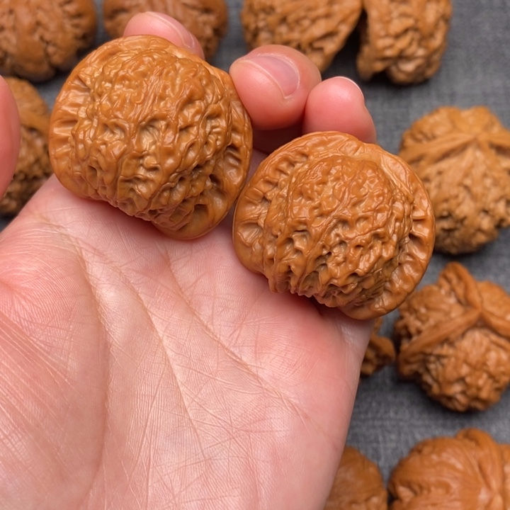 吊坠文玩核桃尺寸38血麒麟