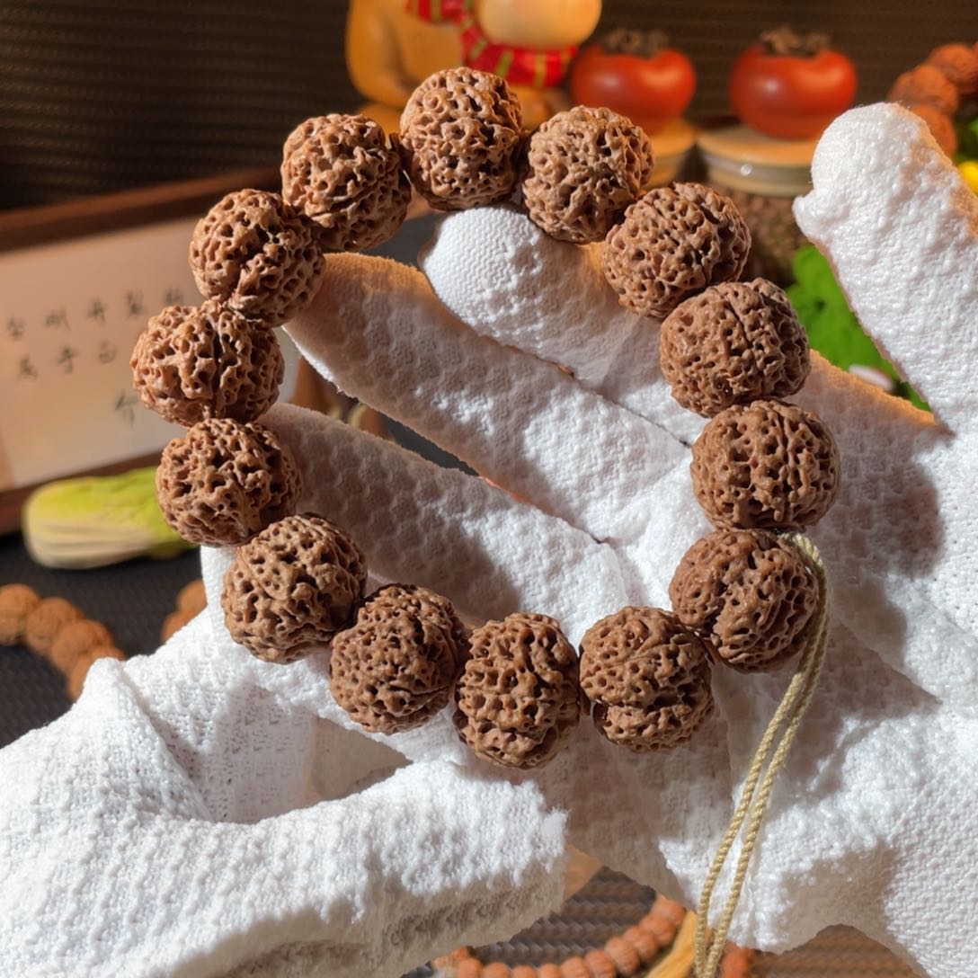 金刚菩提吊坠傲骨梅花23mm