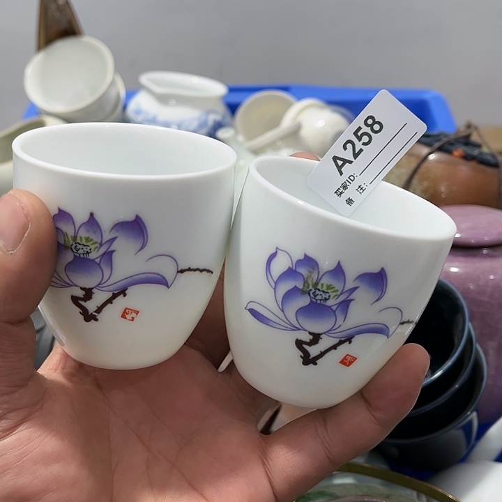 瓷片默认微瑕瓷器、茶具、壶、摆件，介意勿拍 