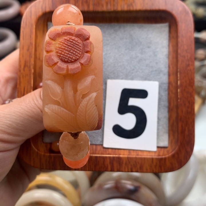 石英质玉手链未镶嵌