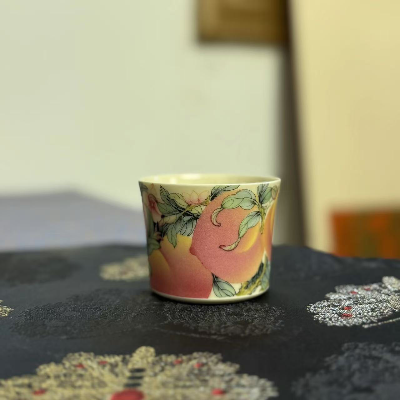 《梦乔茶器》雅圣景德镇手工手绘开花结果直筒主人杯釉上彩高端窑口