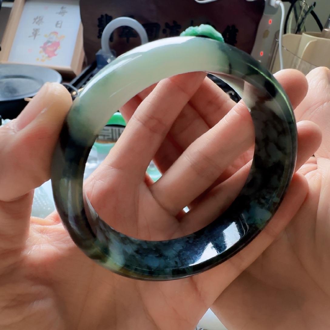 翡翠未镶嵌手镯翡翠380