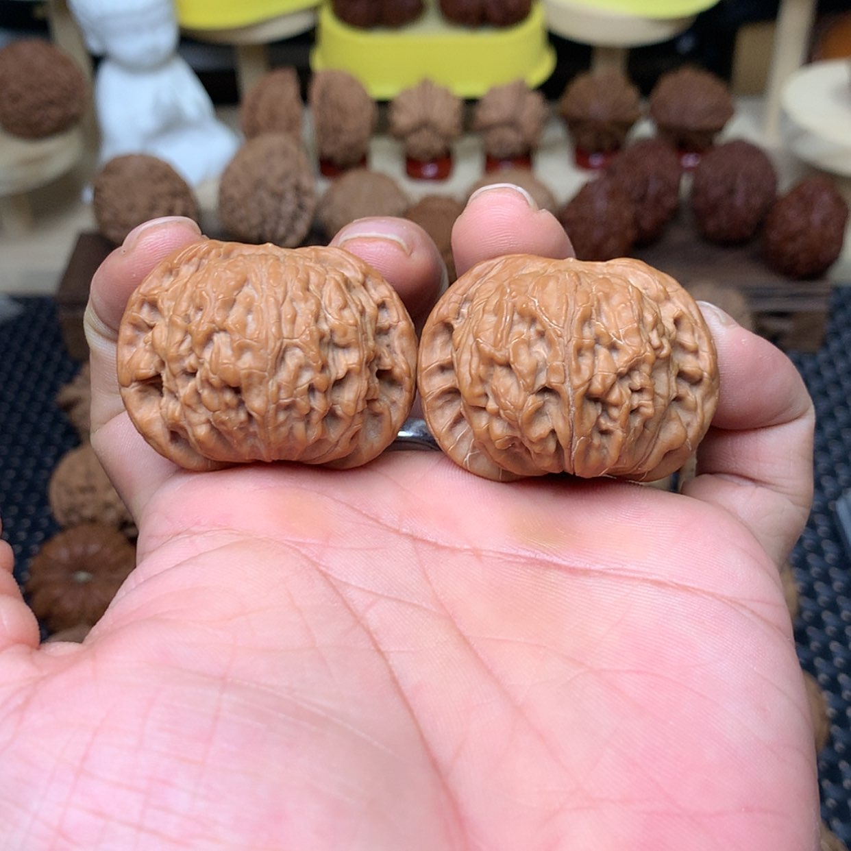 【闪购商品】文玩核桃把件全品山子尖磨盘狮子头43文玩核桃