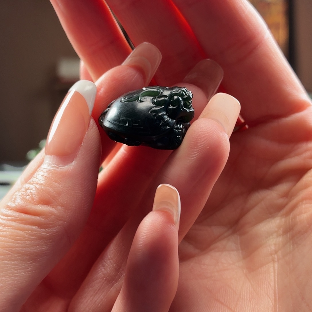 和田玉未镶嵌手串塔青