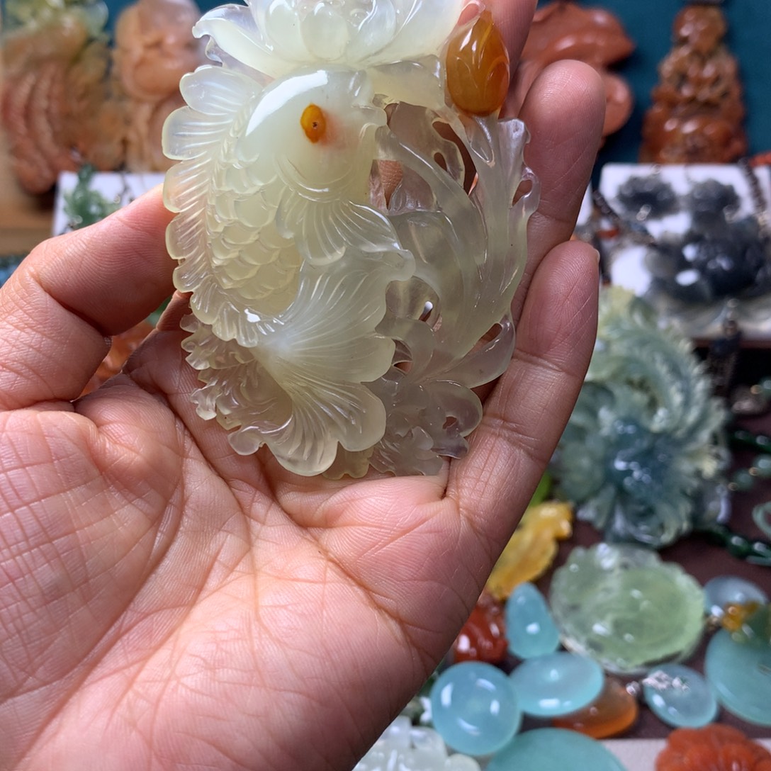 蛇纹石玉未镶嵌挂坠