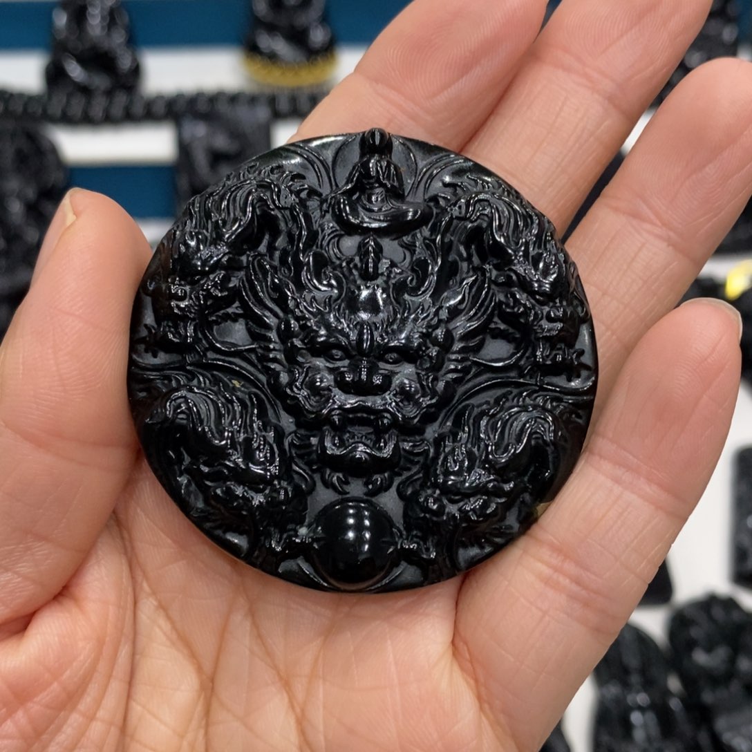 听***序蛇纹石玉未镶嵌吊坠