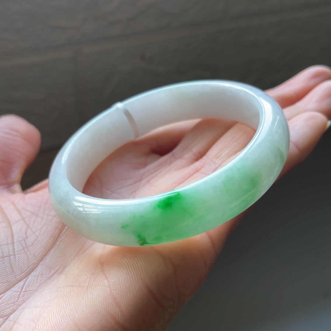 翡翠手镯未镶嵌58.8圈三天鉴赏期