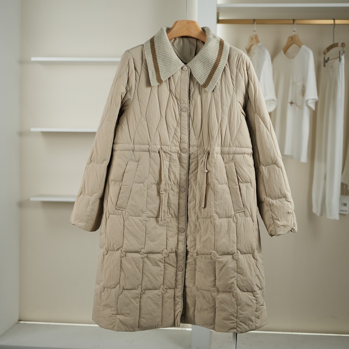 麦迪尚品 5122001 拼接领中长款羽绒服冬季女装品牌折扣